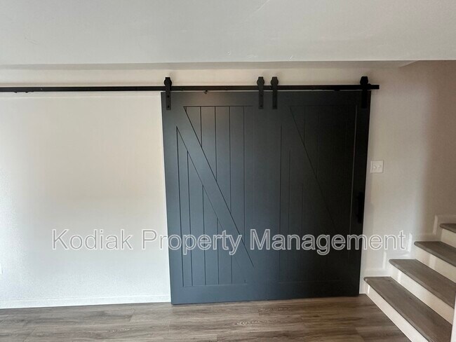 Building Photo - 1028 E Bigelow Ave