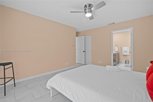 Building Photo - 15712 Woodgate Ct