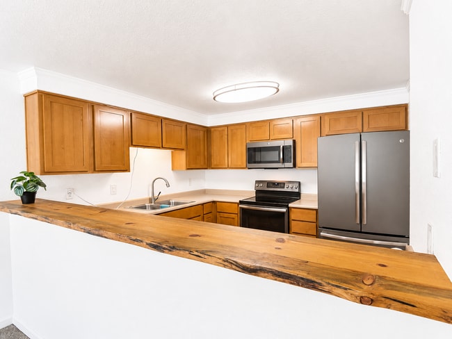 Building Photo - 510 SE 157th Ave
