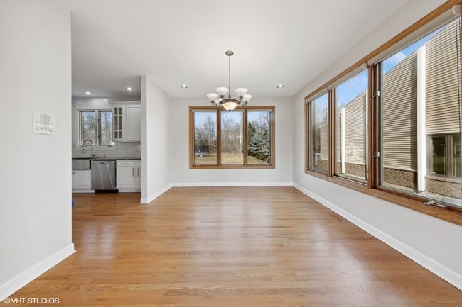 Building Photo - 17W234 Massel Ct