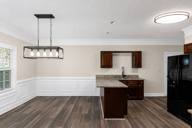Building Photo - Beautiful 4 Bedrooms + Bonus Room on Nearly 1 Acre in Stockbridge! ?