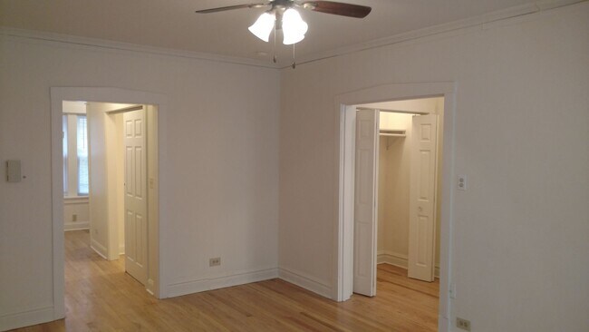 Primary Photo - Cutest Apartment Ever - Horner Park (Montr...