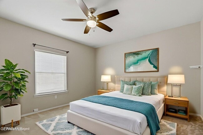 Building Photo - 14269 Escalera Dr