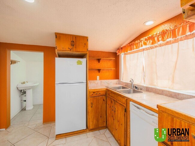 Building Photo - Charming 1-Bedroom Home with Cozy Upgrades in Spokane