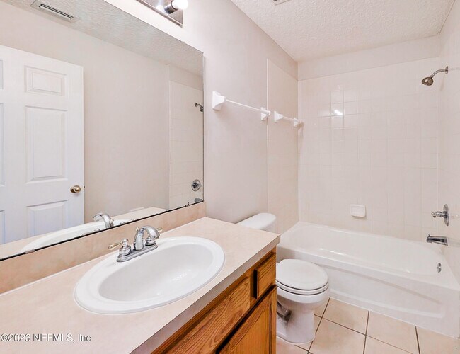 Building Photo - 893 Oak Arbor Cir