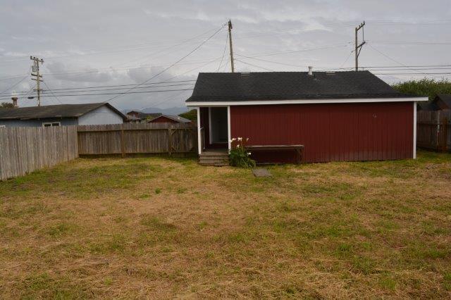 Building Photo - Very Cute Beach Cabin! Between Eureka & Arcata, 2 bedroom home with spacious yard