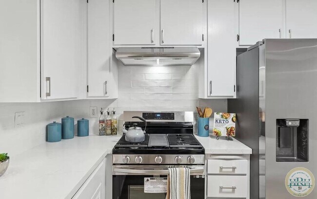 Building Photo - Fully Updated 2 BR | 1 BA Condo in Vallejo