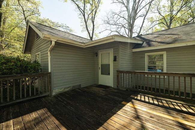 Building Photo - Spacious House on Old Six Mile Rd. - Water...