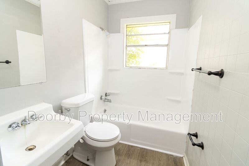 Building Photo - 1740 Ocoee St