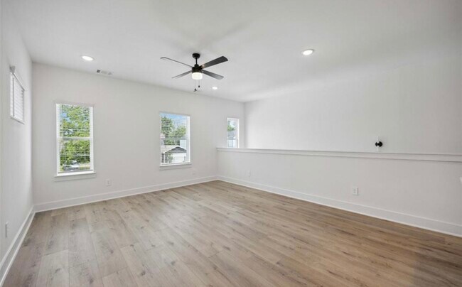 Building Photo - 8021 Cora St