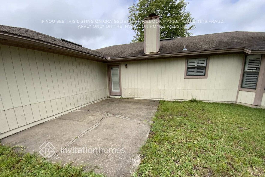 Building Photo - 10324 Huntington Forest Blvd E