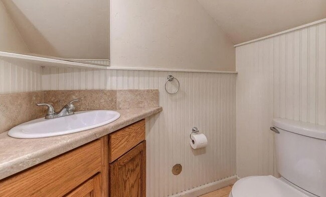 Building Photo - 4790 Fall St