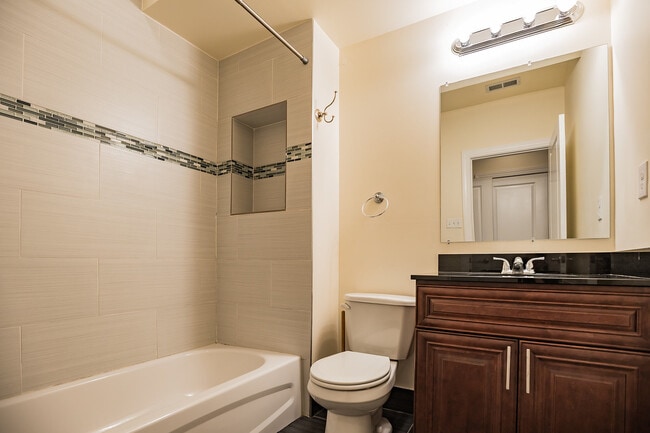 Building Photo - 1619 Ogden St