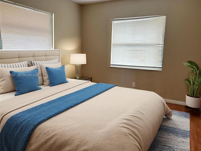 Building Photo - 6541 SW 41st Ct