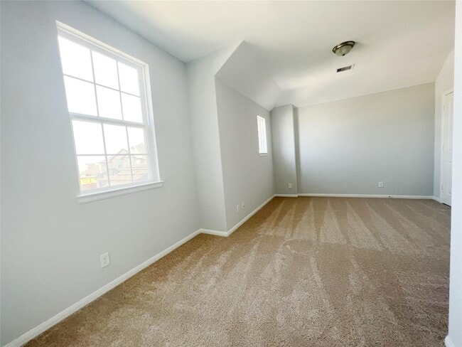 Building Photo - 208 Salange Ln