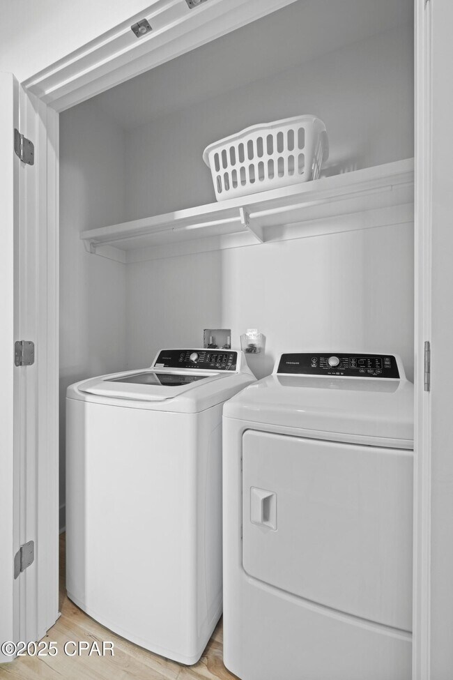 Building Photo - 135 Paradise Found Cir