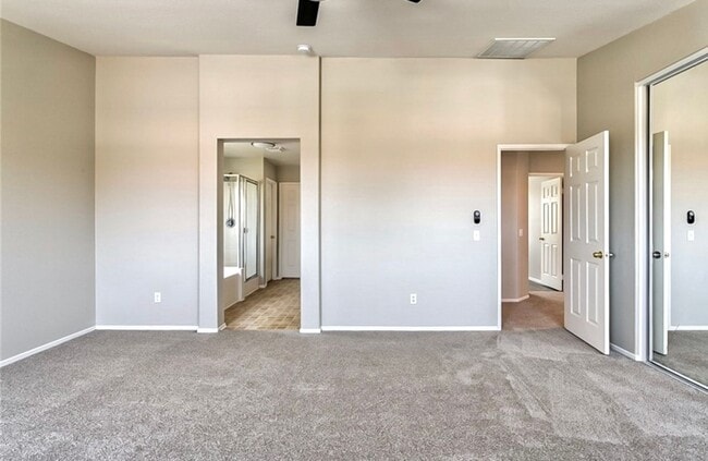 Building Photo - Beautiful 3 Bedroom Mapleton Home on a Res...