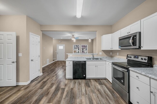 Building Photo - 1911 9th Ave N