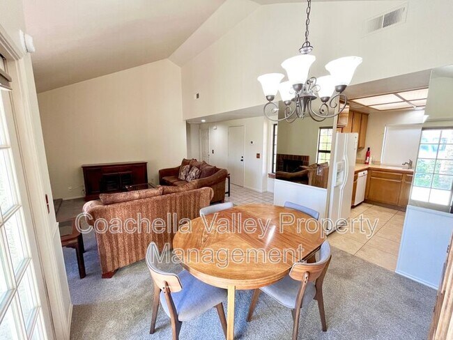 Building Photo - 112 Avellino Cir