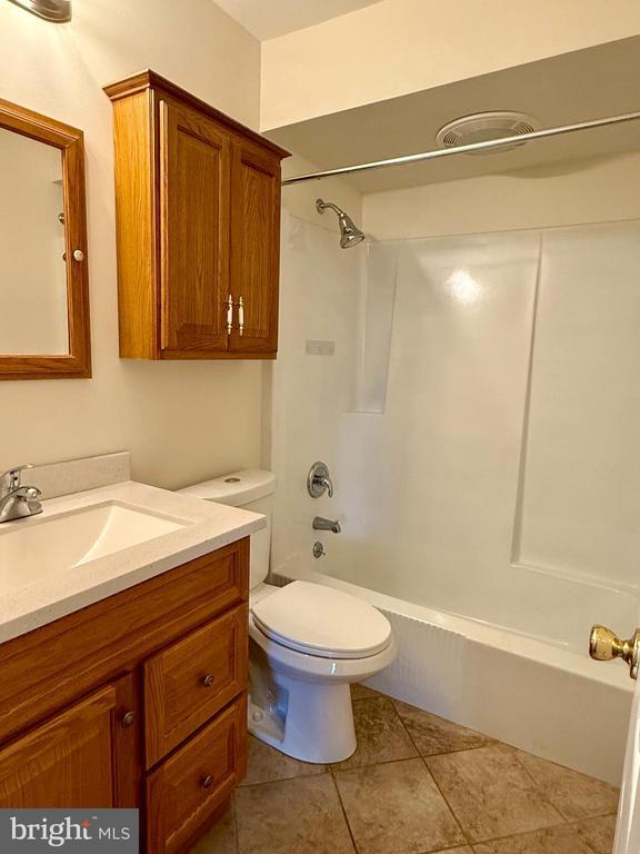 Building Photo - 1132 Howard Ave