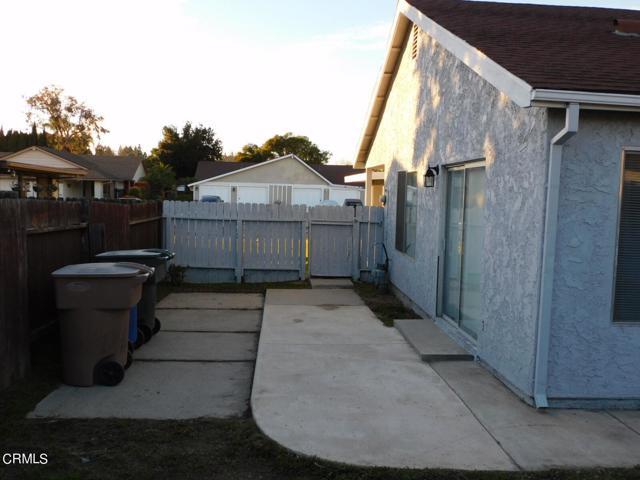 Building Photo - 74 Abrazo Dr
