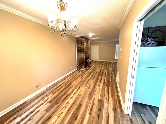 Building Photo - 107 Arcadia Ln