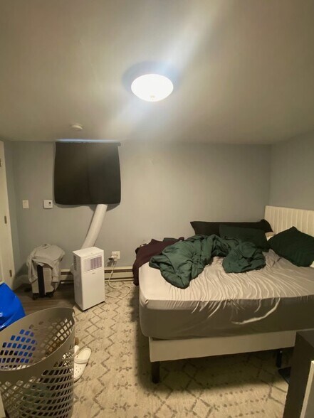 Building Photo - 7 Denby Rd