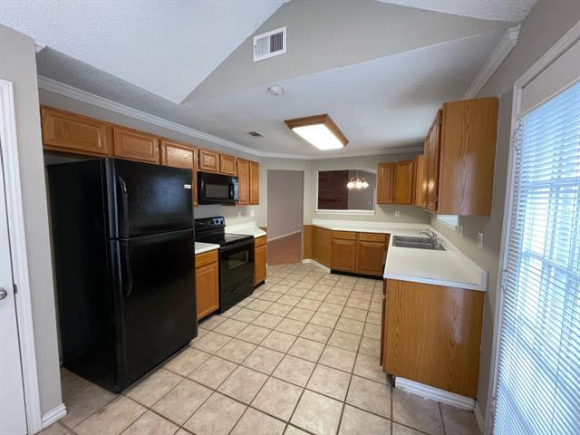 Building Photo - 5205 Trailhead Dr