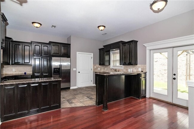 Building Photo - 525 N Rupple Rd