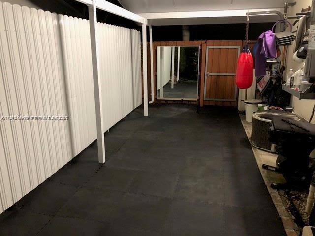 Building Photo - 6300 SW 48th St