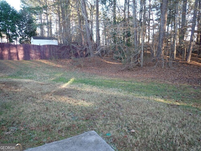 Building Photo - 827 Sinclair Way