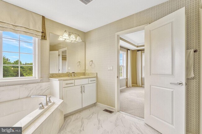 Building Photo - 21491 Willow Breeze Sq