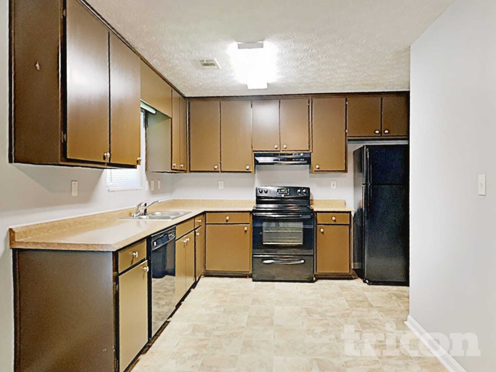 Building Photo - 3341 Goldenchain Dr