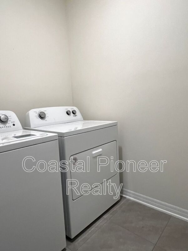 Building Photo - 17506 Canopy Pl