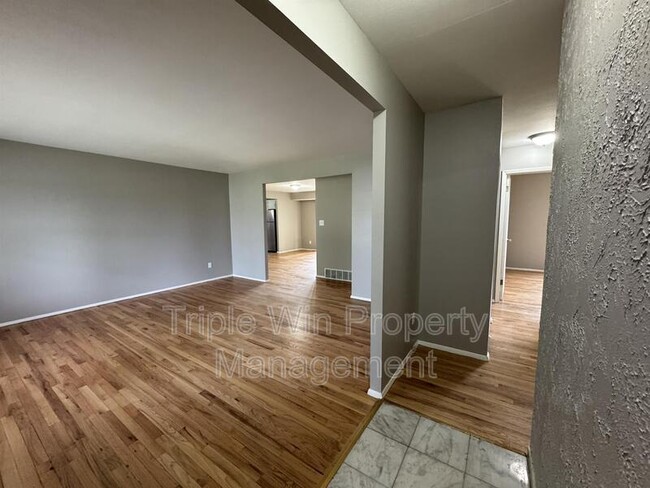 Building Photo - 11282 Ashcroft Ln