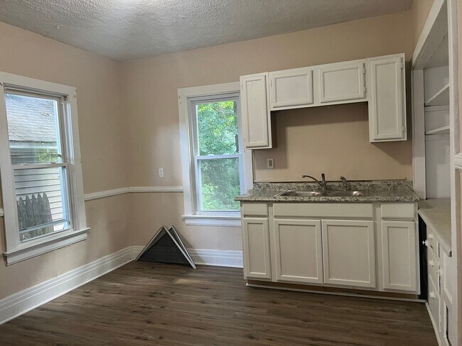 Building Photo - 21 Lehigh Ave