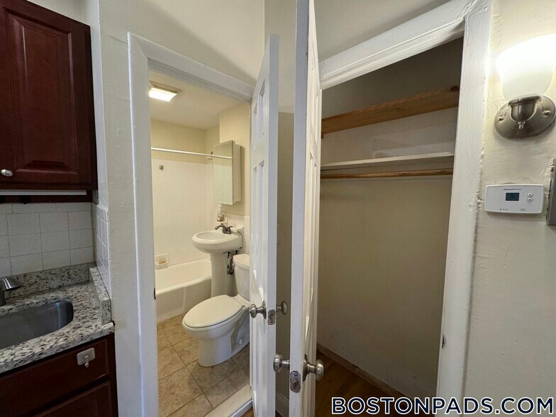 Building Photo - 49 S Huntington Ave