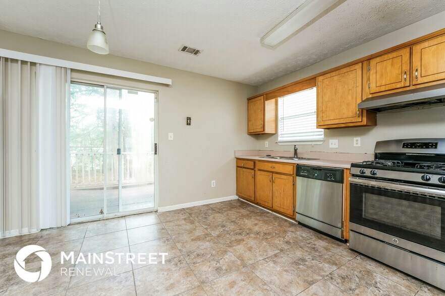 Building Photo - 5795 Meadowview Rd