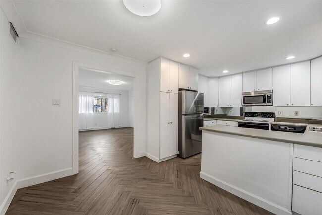 Building Photo - 4040 San Felipe St