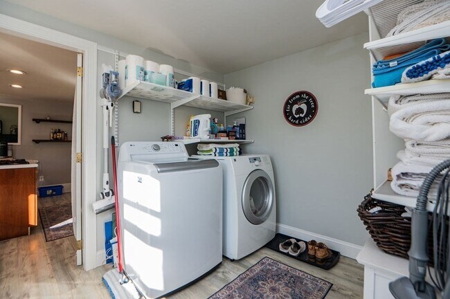 Building Photo - 57 Summer St