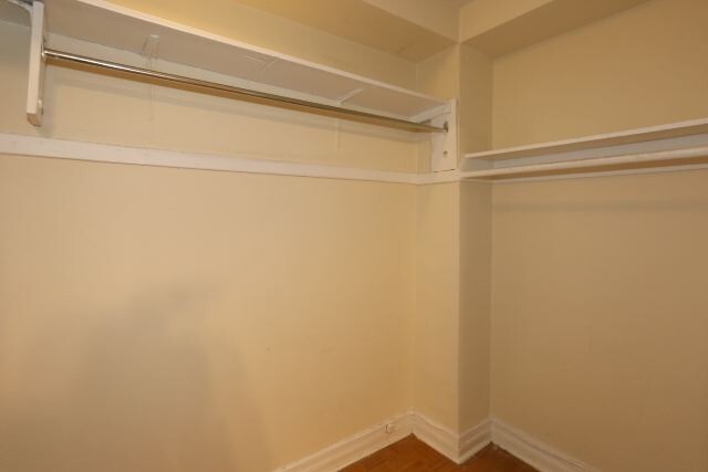 Building Photo - 653 W Belmont Ave