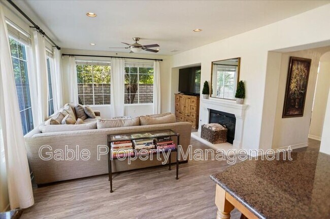 Building Photo - 26155 Lone Rock Ct