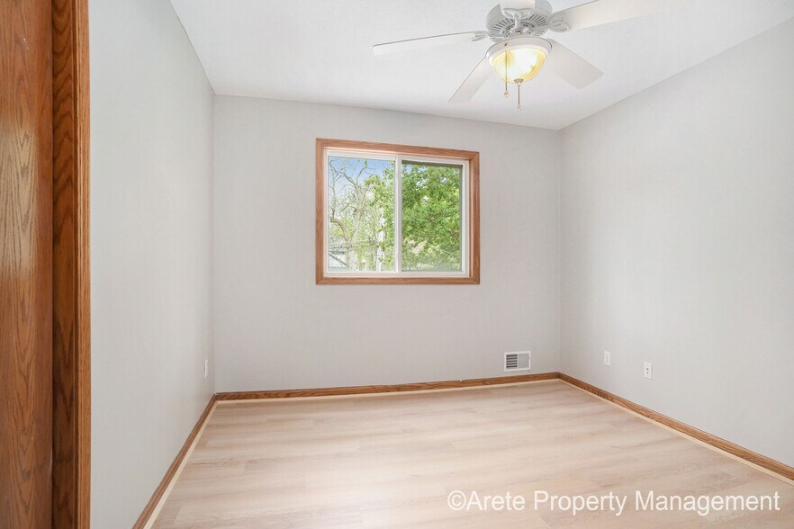 Building Photo - 147 National Ave SW