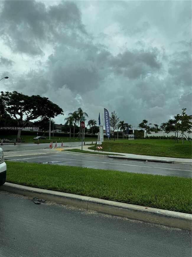 Building Photo - 2954 SE 23rd Ave