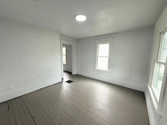 Building Photo - 422 Prospect St