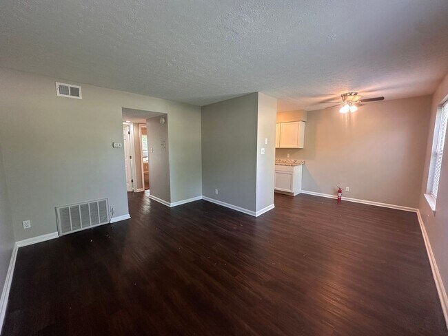 Building Photo - 4216 Billtown Rd