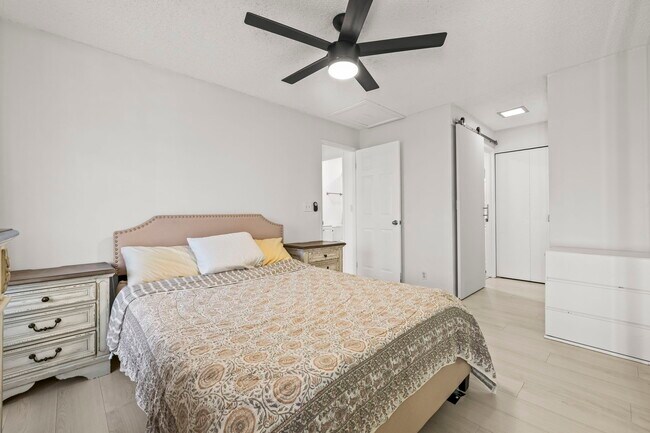 Building Photo - 92-1050-1050 Okaa St