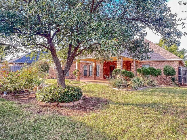 Building Photo - 1703 Rockridge Dr