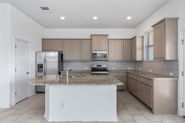 Building Photo - 18005 Pomelo Ln