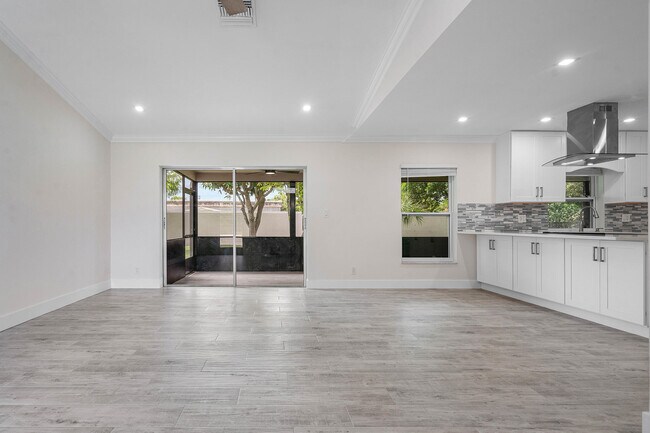 Building Photo - 6098 Winding Brooke Way